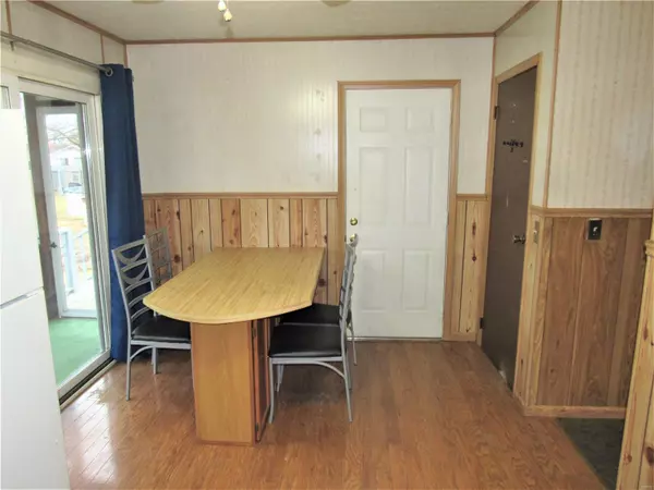 Godfrey, IL 62035,5707 King Arthur LN