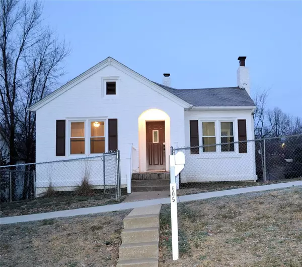 605 Hazel ST, Hannibal, MO 63401