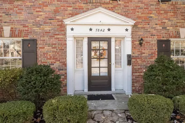 University City, MO 63130,7842 Gannon AVE