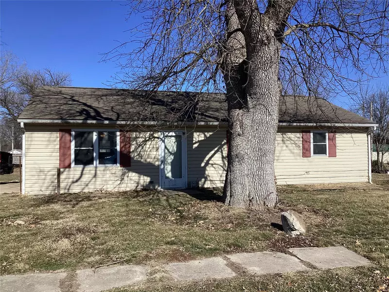 713 E Union, Vandalia, MO 63382