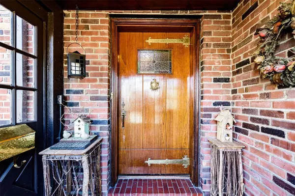 Webster Groves, MO 63119,326 Bristol RD