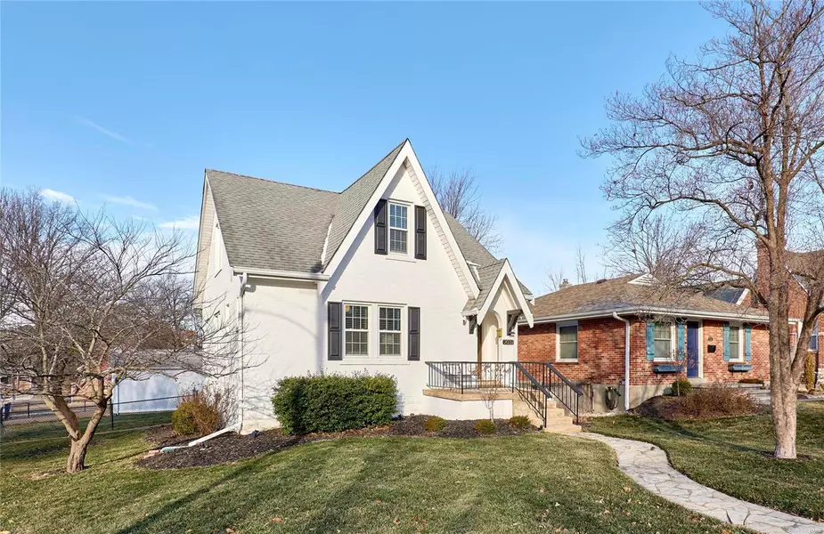 2037 Bland PL, Maplewood, MO 63143