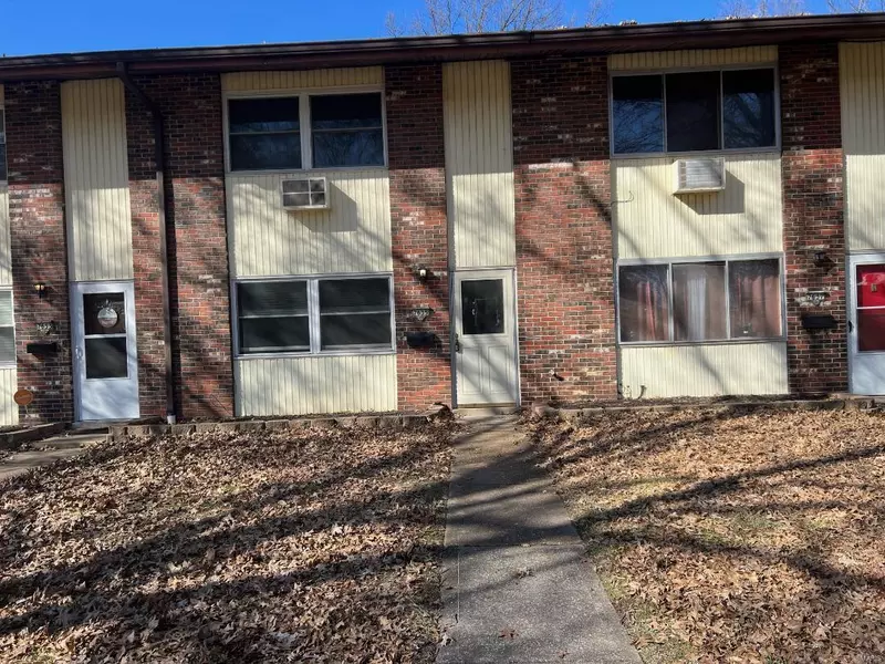 7635 Hazelcrest DR, Hazelwood, MO 63042