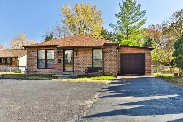 9652 Big Bend BLVD, St Louis, MO 63122