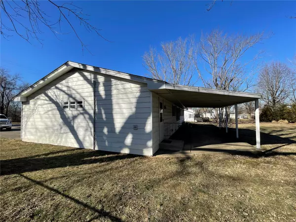 Salem, MO 65560,1404 S McArthur