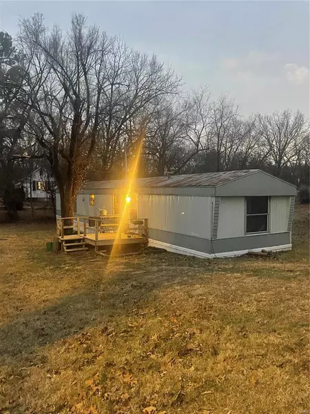 121 Hwy T, Rosebud, MO 63091