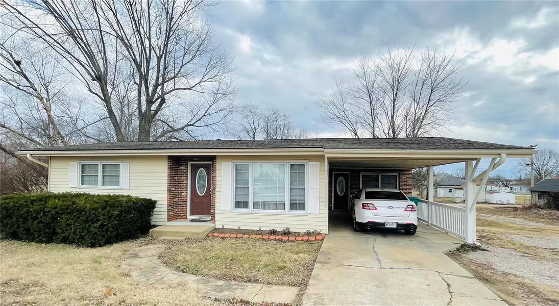 124 E Springfield RD, Sullivan, MO 63080