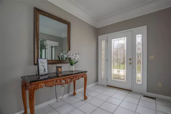 Chesterfield, MO 63005,348 Palomino Hill CT