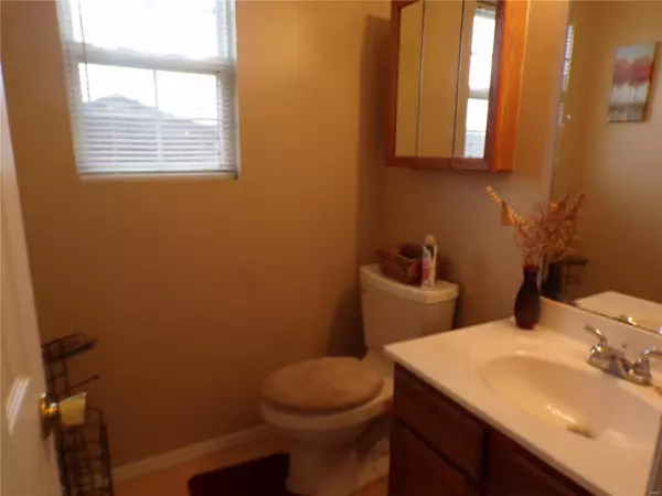 Fairview Heights, IL 62208,5 Ram CT