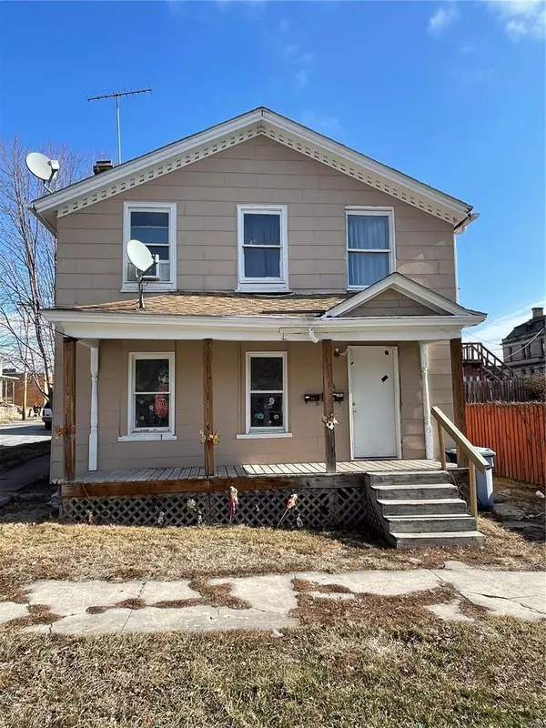 120 N 7th ST, Hannibal, MO 63401