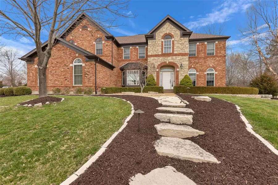 16303 Wynncrest Falls WAY, Wildwood, MO 63005