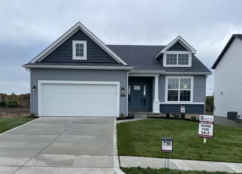 347 Valley Bluff DR, Wentzville, MO 63385