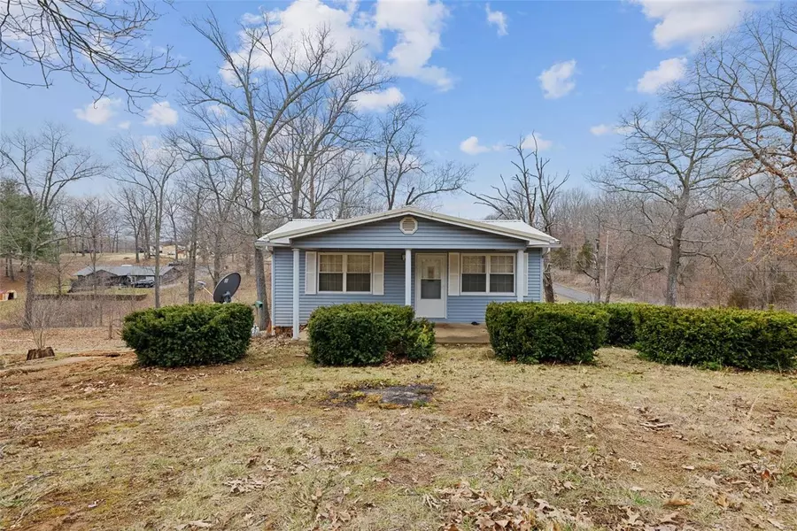 12016 Potosi Lake RD, Mineral Point, MO 63660