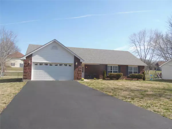 306 Rock Bridge RD, Villa Ridge, MO 63089