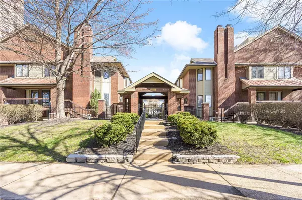 St Louis, MO 63108,4453 W Pine BLVD #12