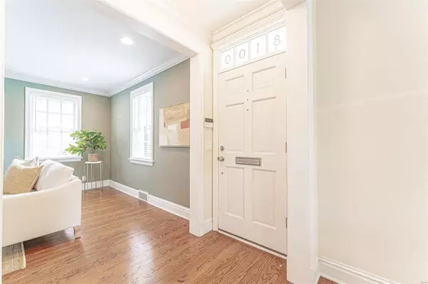 St Louis, MO 63105,8100 Pershing AVE