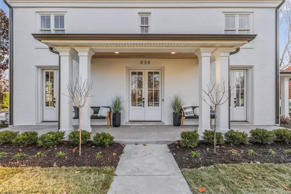 Glendale, MO 63122,830 Hawbrook RD