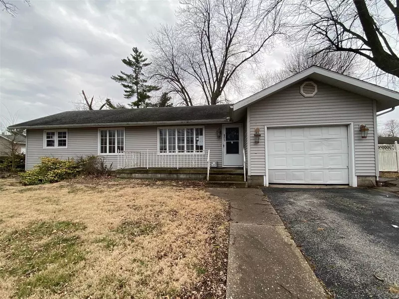704 W Mulberry ST, Jerseyville, IL 62052