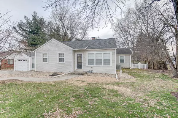 147 W Airline DR, East Alton, IL 62024