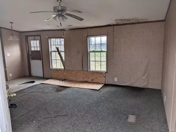 Centerville, IL 62207,516 West AVE