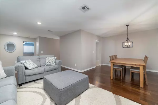 St Louis, MO 63146,1540 Rathford DR