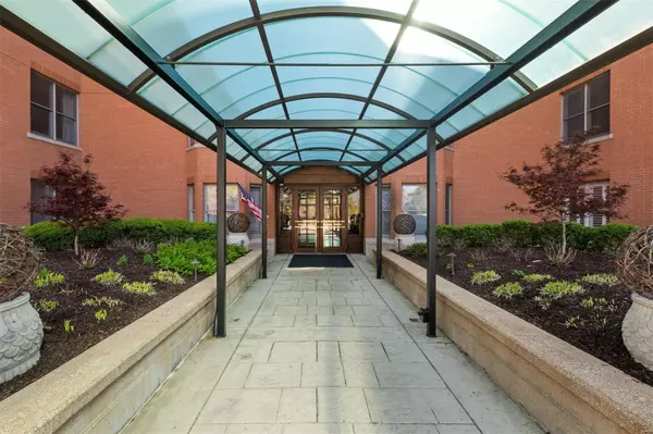 Clayton, MO 63105,750 S Hanley RD #120