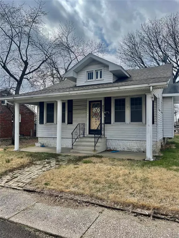 245 Lincoln AVE, East Alton, IL 62024