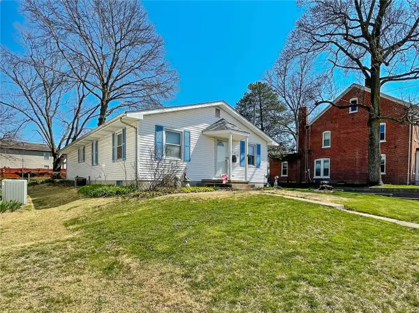 Waterloo, IL 62298,304 S Moore ST