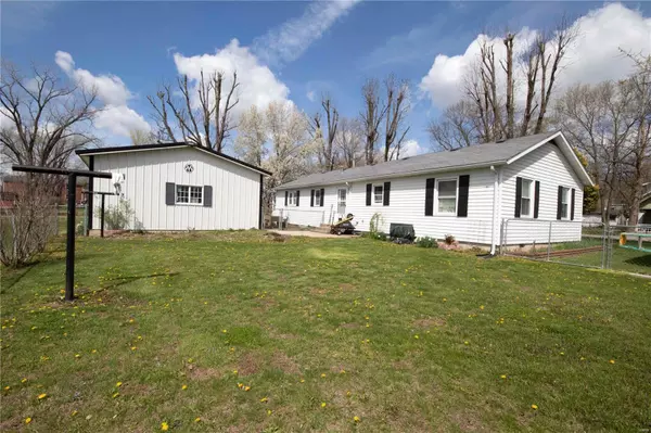 Auxvasse, MO 65231,200 E Prairie ST