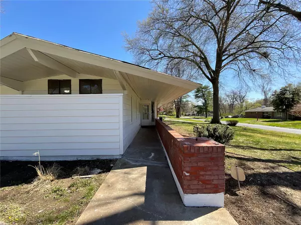Unincorporated, MO 63136,77 Capitol Hill DR