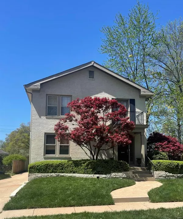 Ladue, MO 63124,11 Waverton DR