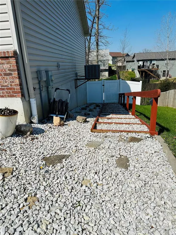 Truesdale, MO 63380,215 Cynthia DR