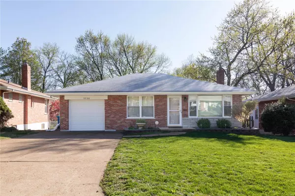 3728 Park Crest DR, St Louis, MO 63125