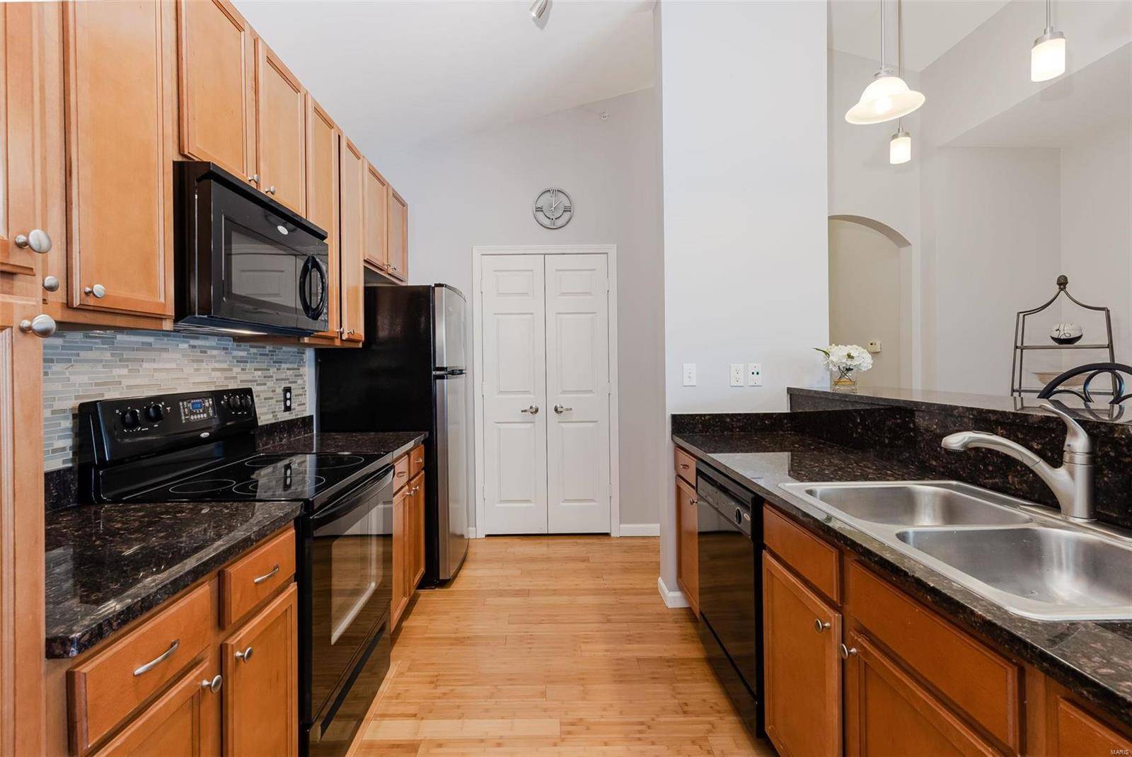 St Louis, MO 63129,33 Kassebaum LN #307