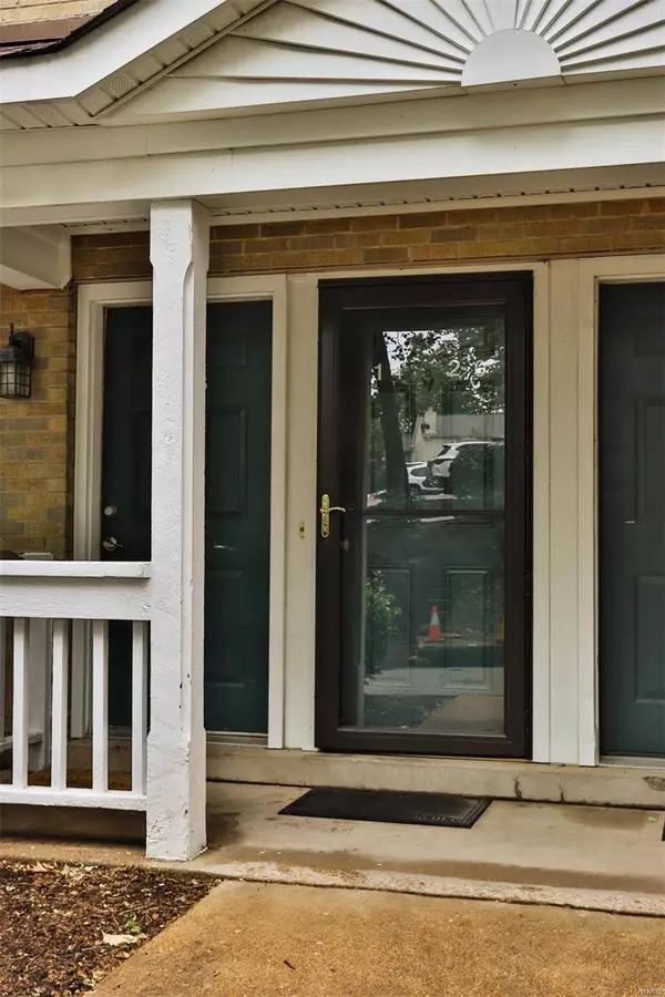 St Louis, MO 63144,1420 Bluebird TER