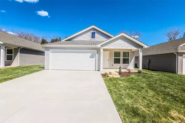 960 Osage Villa Ct., Villa Ridge, MO 63089