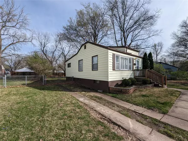 St Louis, MO 63133,1908 Eagle DR