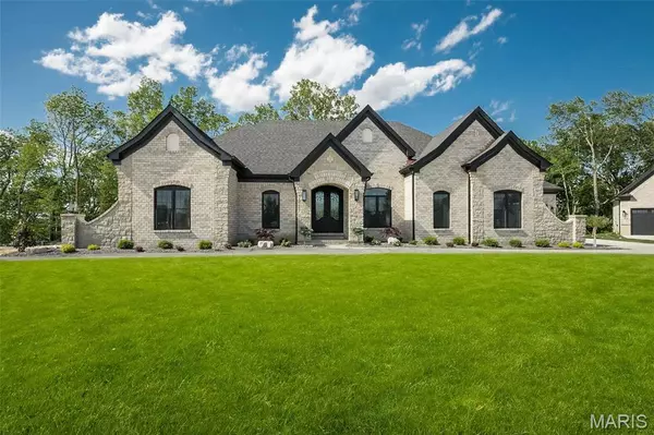 805 Silver Buck LN, Chesterfield, MO 63005