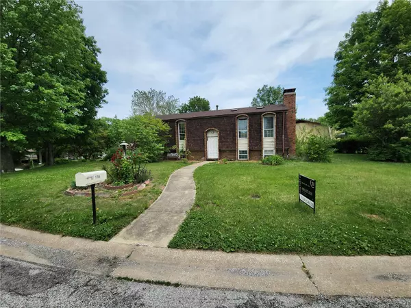 116 Berkshire DR, Belleville, IL 62223