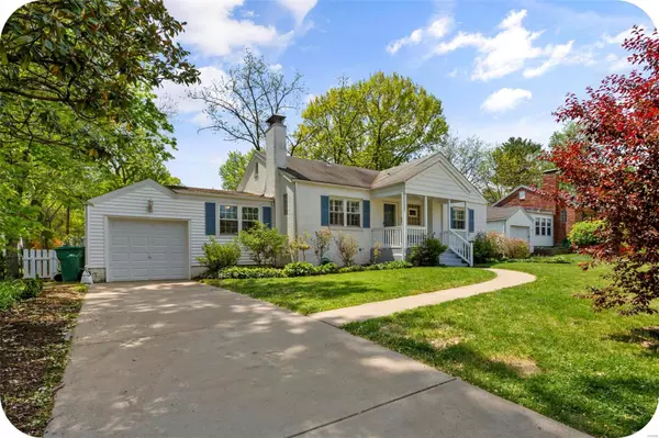 526 Cannonbury DR, Webster Groves, MO 63119
