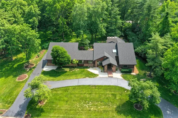 Creve Coeur, MO 63141,12666 Mason Forest DR