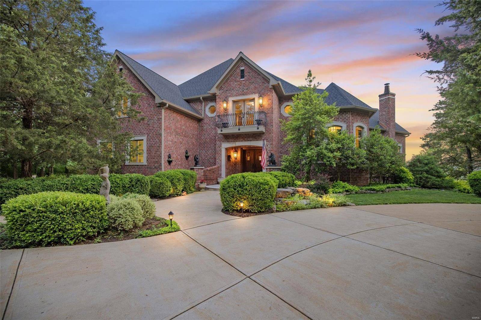 Eureka, MO 63025,144 Crescent Bluff DR