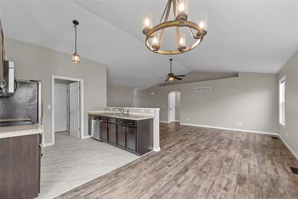 Winfield, MO 63389,131 Valley Farms DR