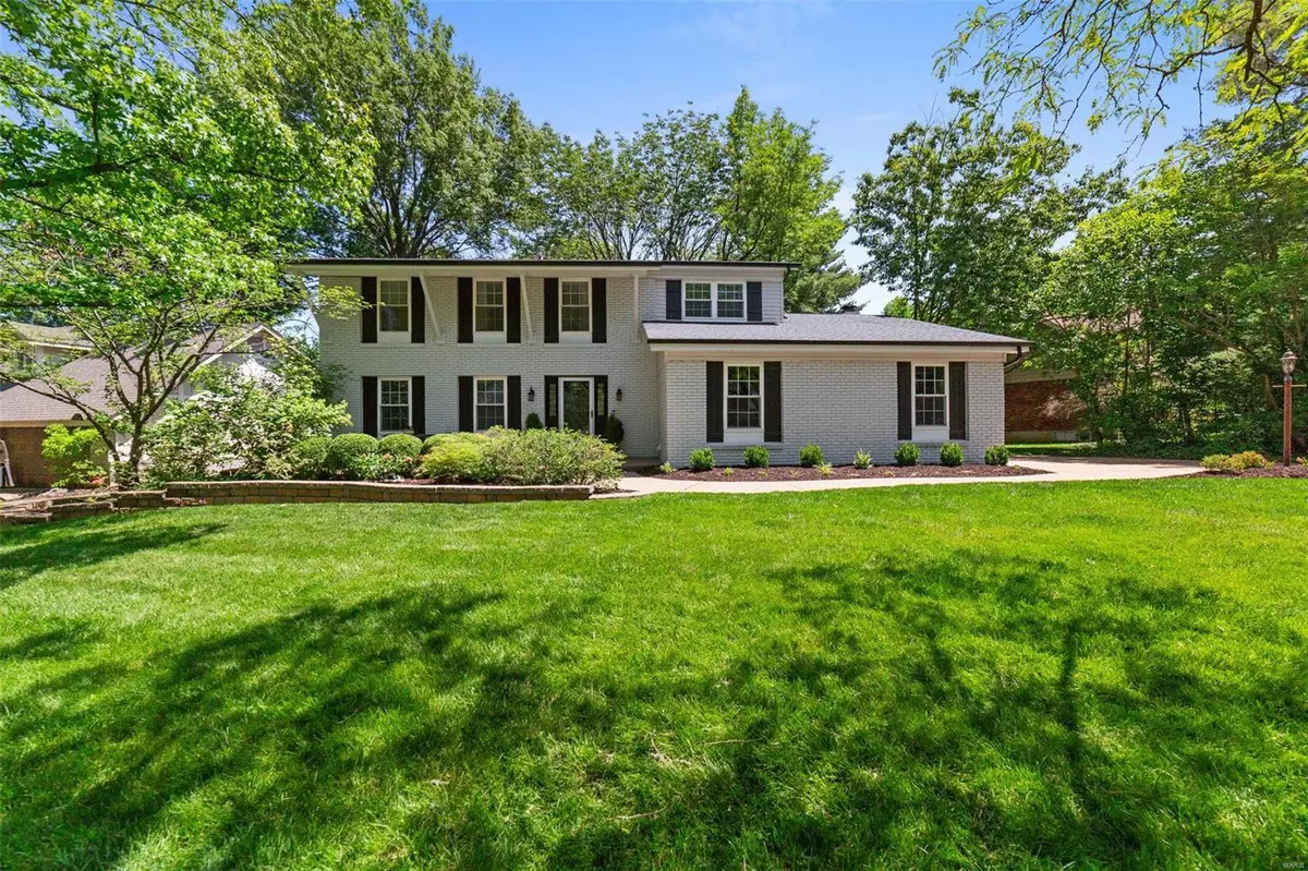 Ellisville, MO 63011,235 Clayton Oaks DR