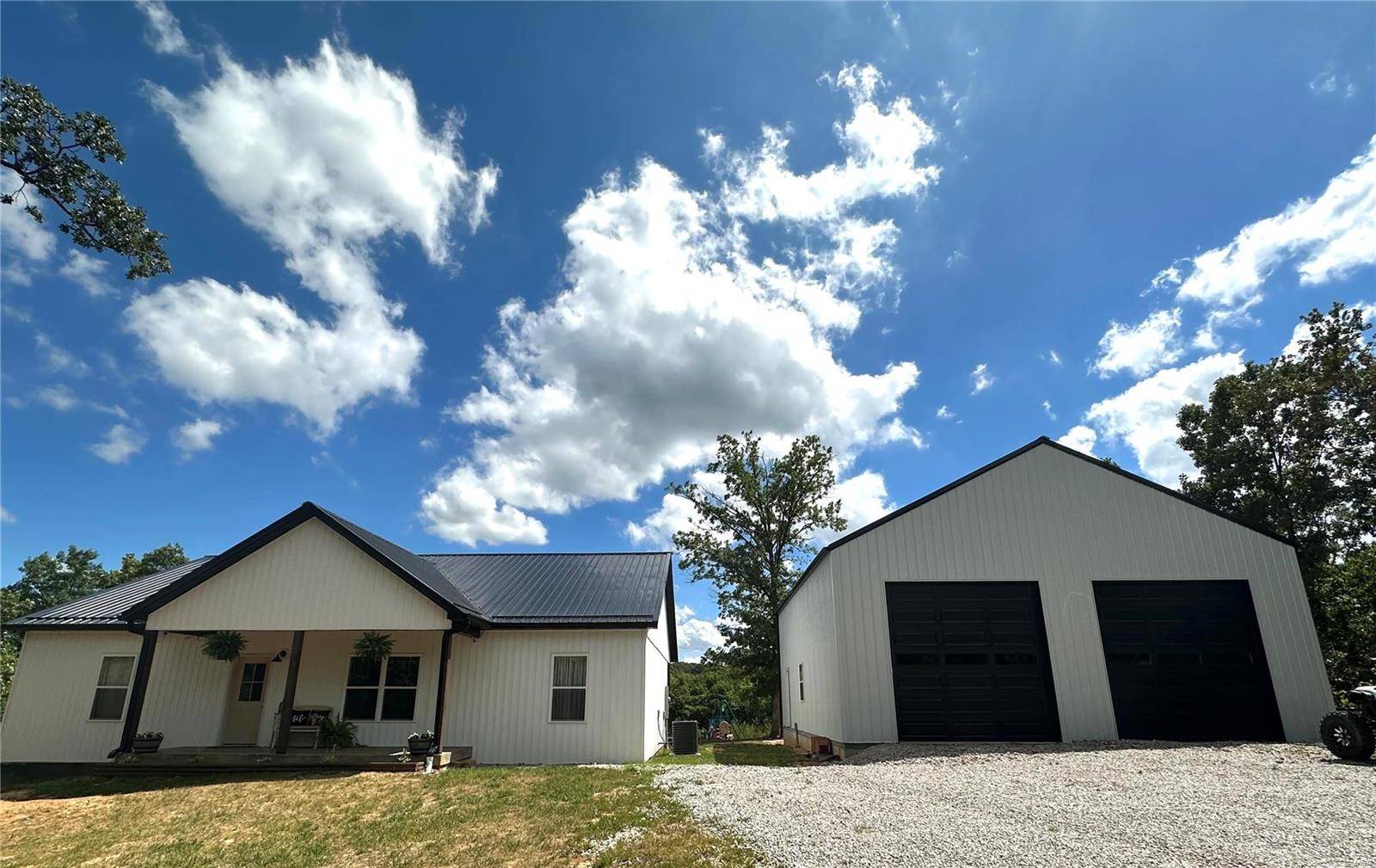 10576 Radio Station, Cadet, MO 63630