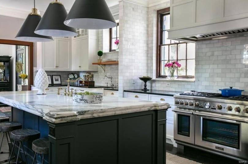St Louis, MO 63112,46 Kingsbury PL