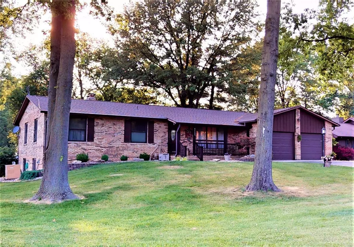 Moro, IL 62067,6424 Oak DR