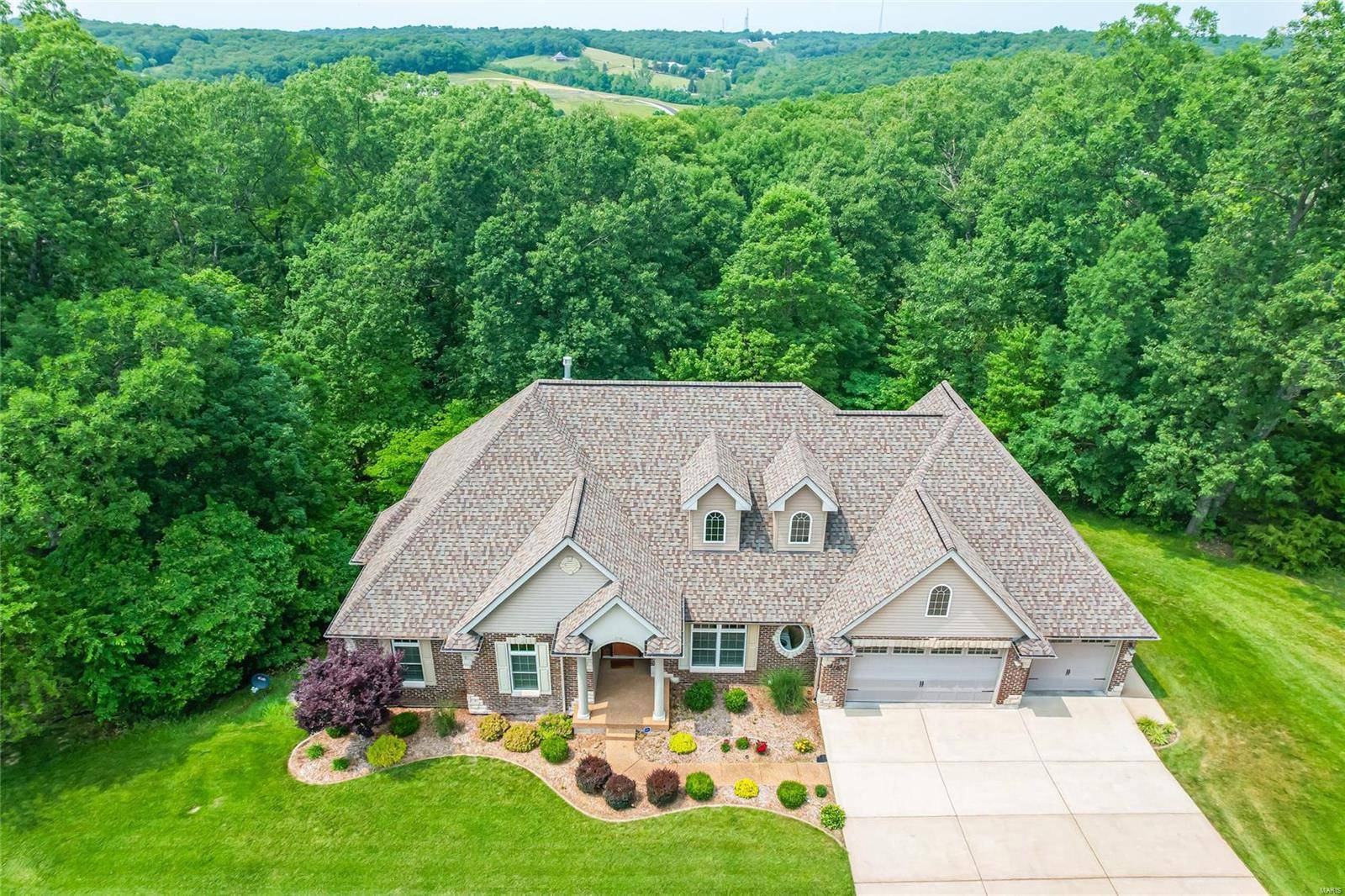 2701 Forest Glen DR, Pacific, MO 63069