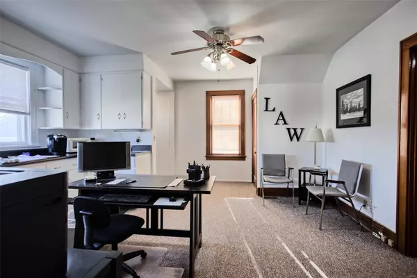 Hamel, IL 62046,130 W State ST