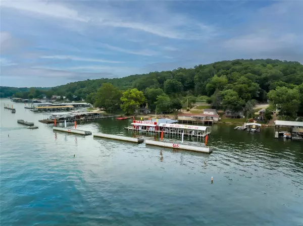 1705 Resorts RD, Camdenton, MO 65020